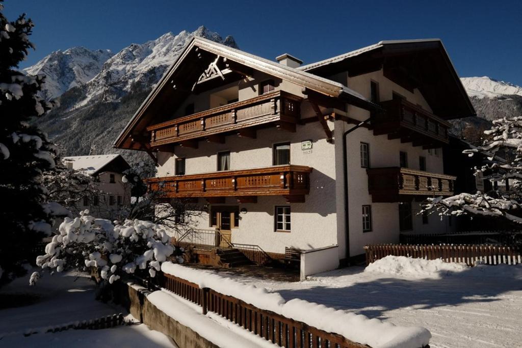 Gaestehaus Schoepf Elsa Längenfeld Exteriér fotografie